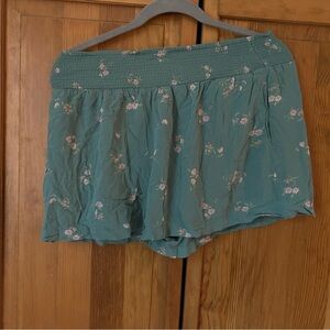 American Eagle Outfitters Green Floral Shorts